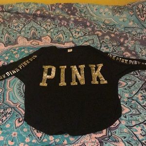 Pink V-Neck sequined shirt. Quarter sleeves.